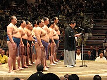 New JSA head Musashigawa addresses the crowd on the final day of the September tournament Musashigawa-oyakata address to the public.jpg