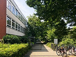 NBG Veit Stoss School 01.jpg