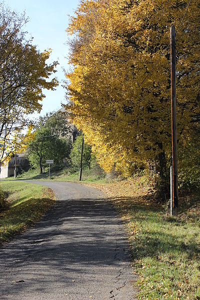 File:Nahořečice, příjezd do obce (1).jpg