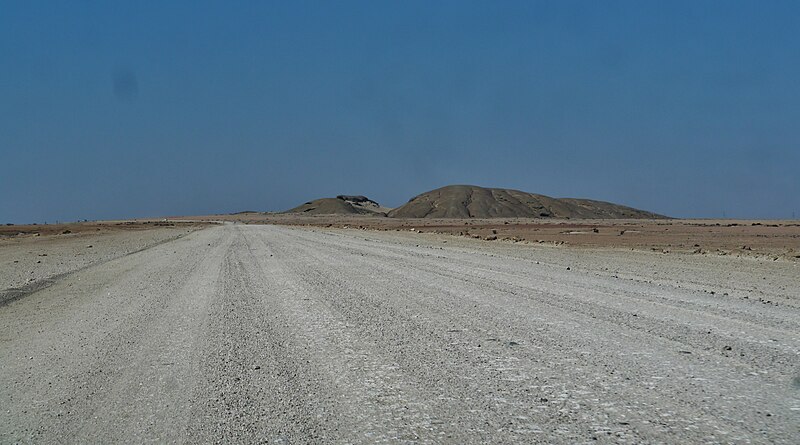 File:Namibia zwischen Düne 7 und Tsumeb 05.jpg