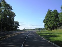 Newbolds Corner от южного направления Eayrestown Road (CR 612)