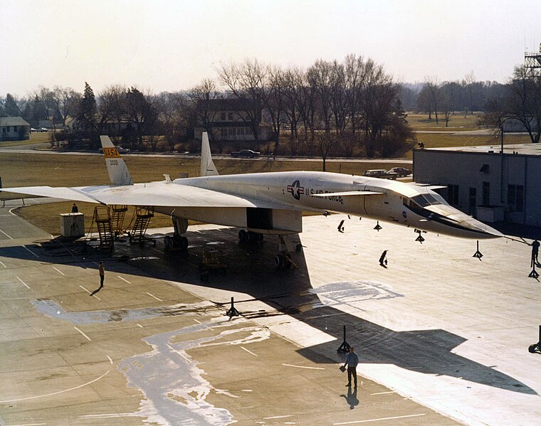 File:North American XB-70A Valkyrie (SN 62-0001) Photo taken at Wright-Patterson AFB 061122-F-1234P-011.jpg