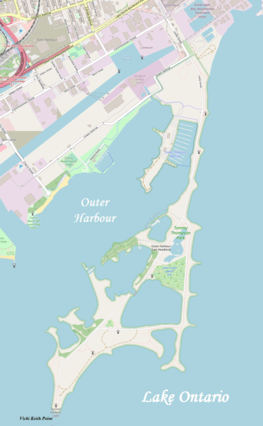 How to get to Outer Harbour East Headland with public transit - About the place