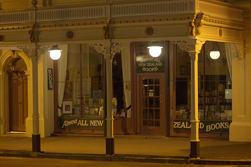 File:Oamaru - Almost All New Zealand Books.jpg