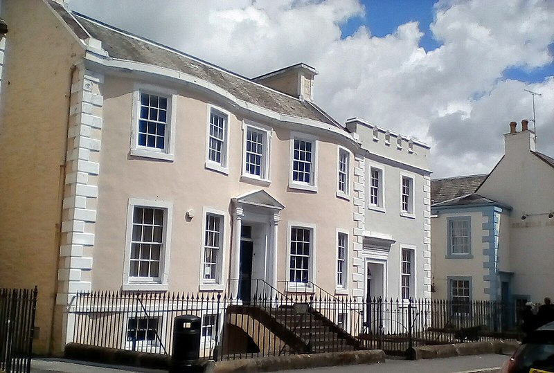 File:Old Bank House, 117 High Street, Kirkcudbright, Scotland.jpg