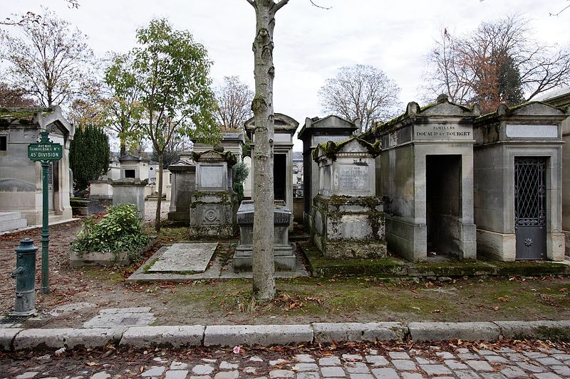 File:Père-Lachaise - Division 45 - avenue transversale n°1 - 50.jpg