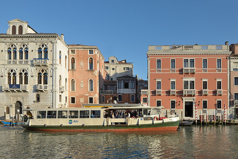 File:Palazzi Corner Spinelli Casa Salome Barocci Canal Grande Venezia.jpg