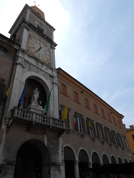 File:Palazzo Comunale di Modena (dettaglio).JPG