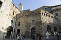 Il palazzo a fianco dell'Arco dei Becci