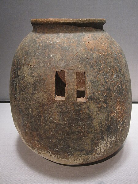 File:Panari ware in Tokyo National Museum.jpg