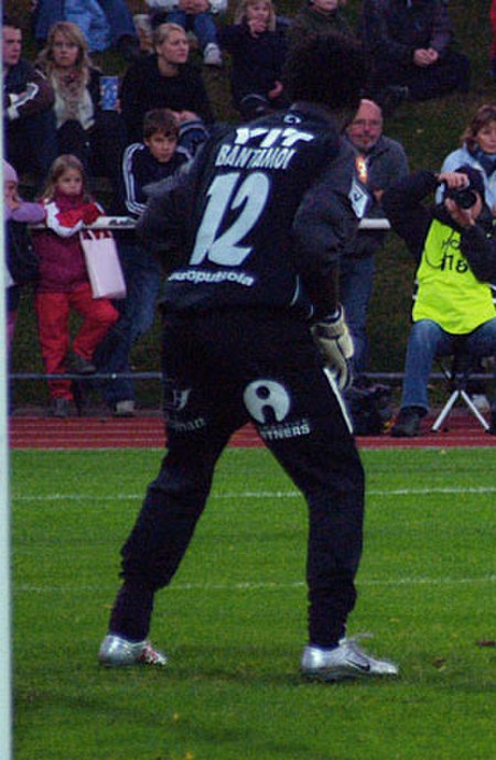 Patrick Bantamoi KuPS vs MIFK in Åland Finland 2005 (cropped).jpg