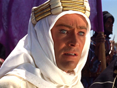 Peter O'Toole în Lawrence of Arabia.png