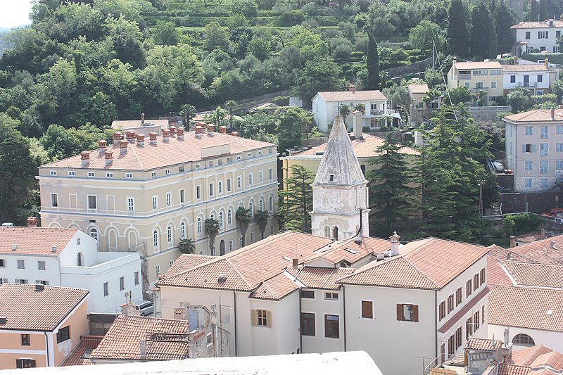 File:Piran, view from the tower of the St. George's Church to the St. Francis of Assisi Church.jpg