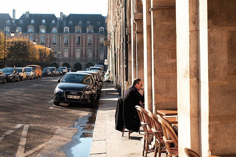 File:Place des Vosges (38243926491).jpg