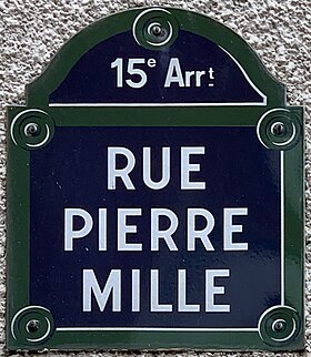 Voir la plaque.