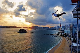 Paradise Bungy Acapulco.