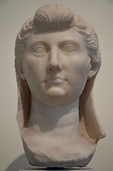 File:Portrait head of empress Livia, found on Crete, 20 BC, National Archaeological Museum of Athens.jpg