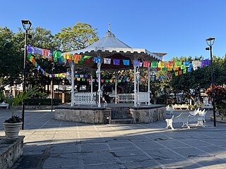 <span class="mw-page-title-main">Plaza de Armas (Puerto Vallarta)</span> Plaza in Puerto Vallarta, Jalisco, Mexico