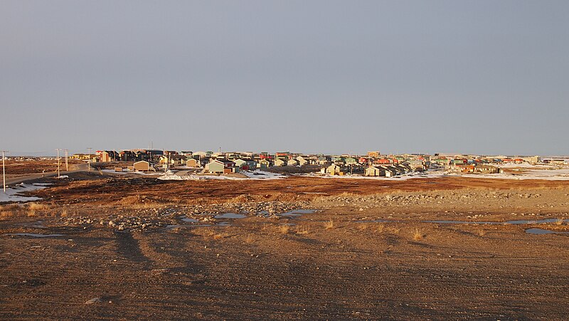 File:Puvirnituq - Fin Mai 2012.JPG