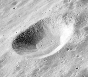 Recht crater AS16-M-1313.jpg