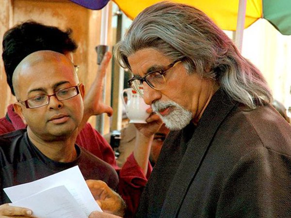 Rituparno Ghosh with Amitabh Bachchan (right) at the set of The Last Lear