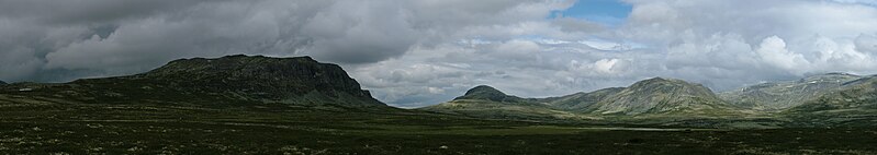 File:Rondane panorama2.jpg