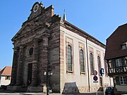 Église Saint-Étienne, façade néo-classique.