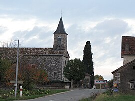 Saint-Matré'ye giden yol