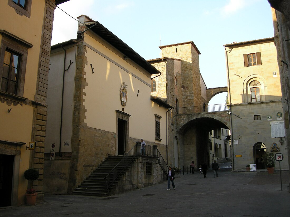 File:Sansepolcro, museo civico, esterno 02.JPG