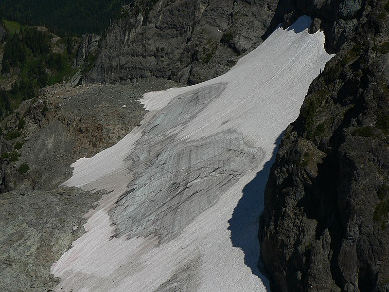 File:Sarvent Glacier 23012.JPG
