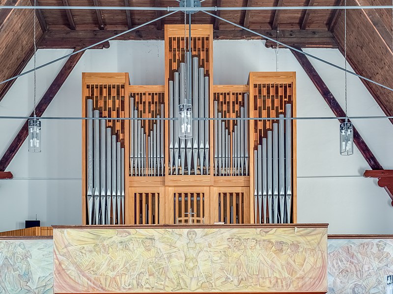 File:Sassanfahrt church pipe organ P1013179efs.jpg