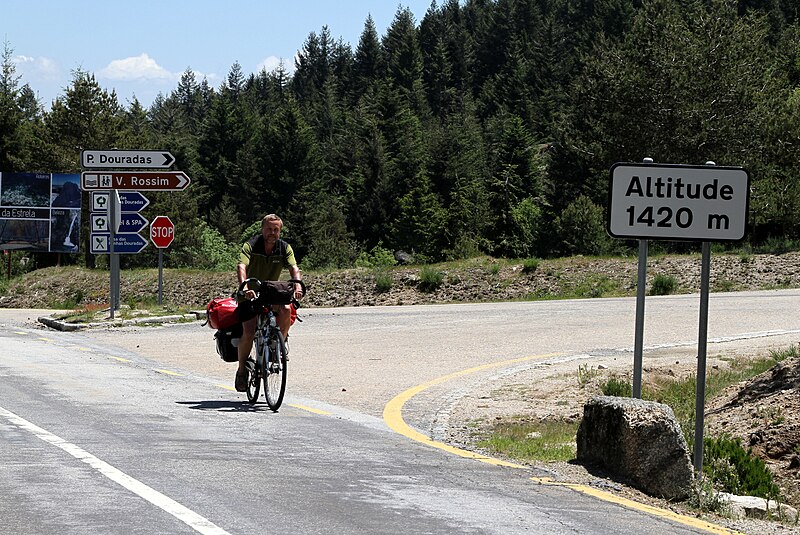 File:Serra da Estrela-164-Passhoehe-2011-gje.jpg