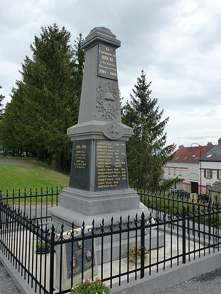 File:Seuil (Ardennes) monument aux morts.JPG