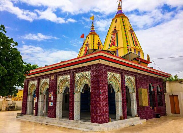 Shiva Parvati Hindu Temple in Mithi