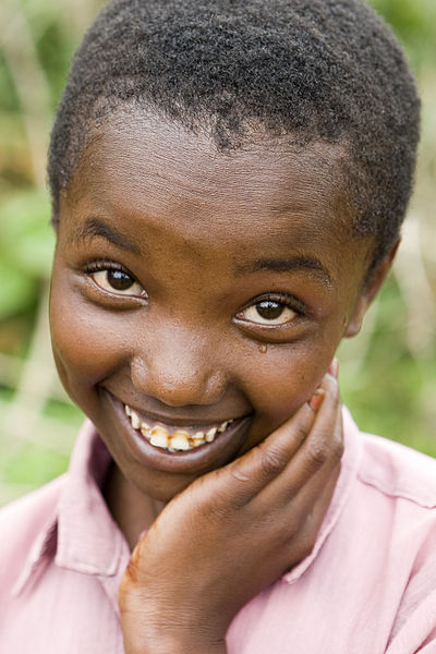 File:Smiling Girl on Mount Meru.jpg