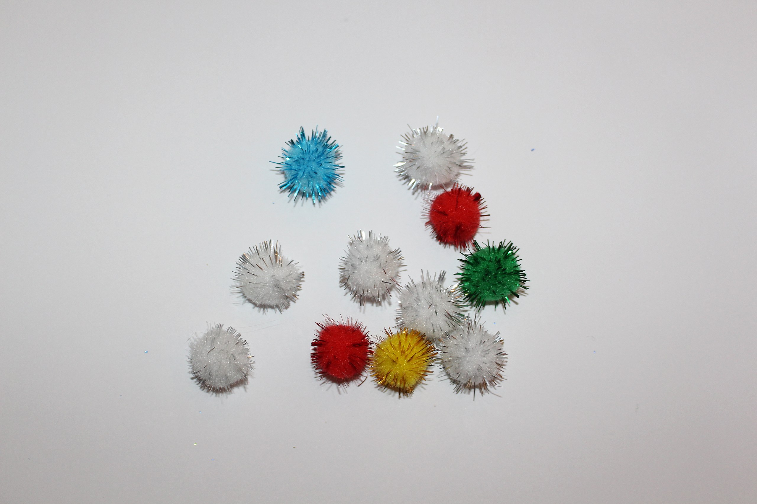 File:Sparkly pom poms.jpg - Wikimedia Commons