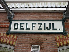 Station Delfzijl, waar de treinreizen eindigden.