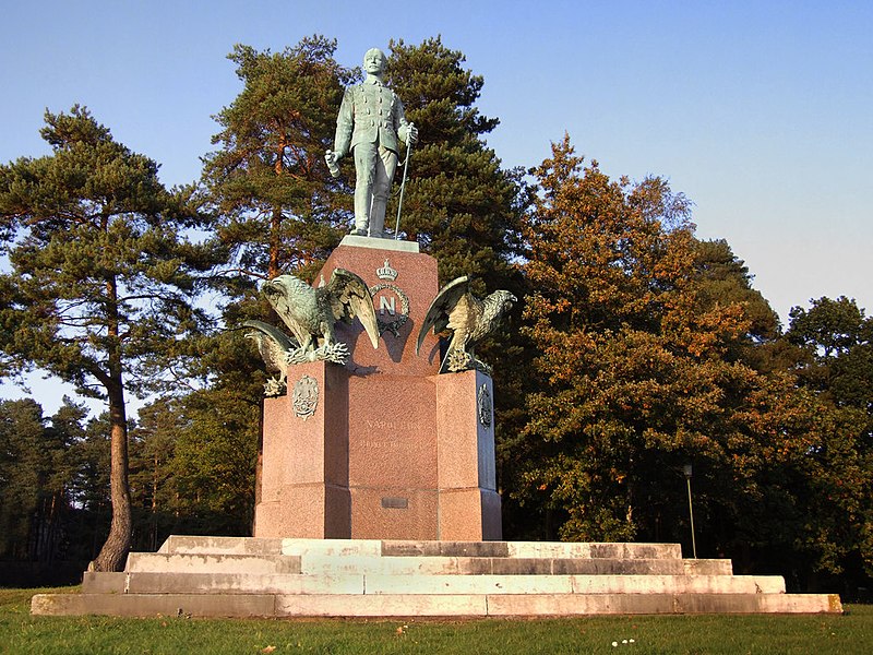 File:Statue of Napoleon Prince Imperial (geograph 3855381).jpg