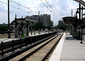 Mur de pierre (station LYNX).jpg