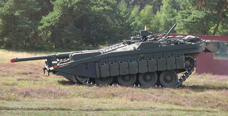 File:Stridsvagn 103 Revinge 2013-2.jpg