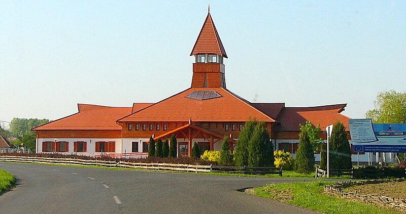 File:Szatmár-Beregi Natúrpark Látogató Központ, Kisar, 4921 Hungary - panoramio (10).jpg