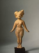 Statuette de femme debout