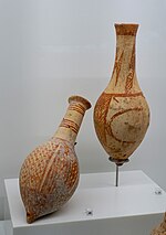 Miniatuur voor Bestand:Terracotta flasks, Souskiou, Cyprus-DSC09894.jpg