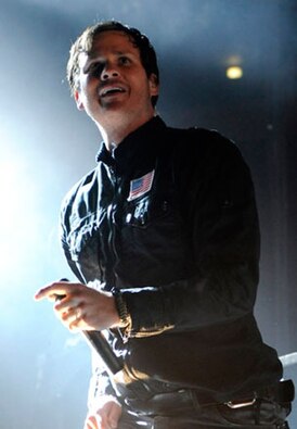 Делонг в туре с «Angels & Airwaves» в 2008 году