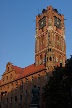 Toruń, wieża Ratusza Staromiejskiego (3) (OLA Z.).JPG