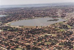 Três Lagoas, ein Blick nach Nordosten, der Fluss Paraná an die Spitze der Tabelle