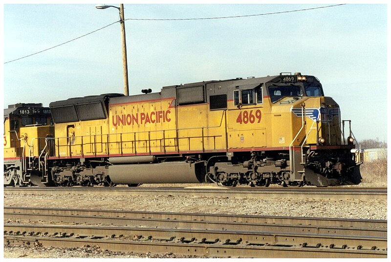 File:UP 4869 EMD SD70M.jpg