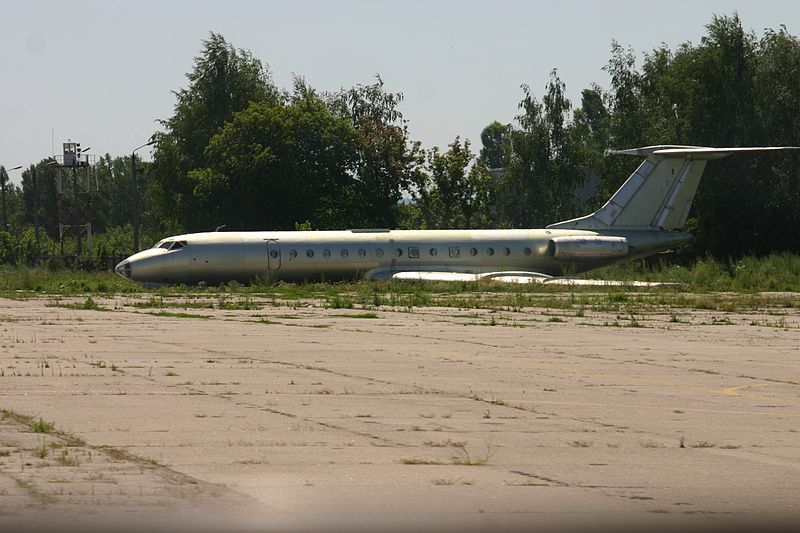 File:Unmarked Tupolev Tu.134 in Primer (7724531318).jpg