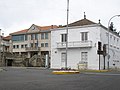 A antiga e a actual casa do concello