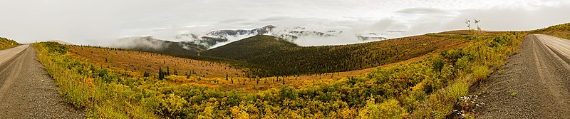 File:Vista desde la Autopista de la Cima del Mundo, Yukón, Canada, 2017-08-28, DD 33-37 PAN.jpg